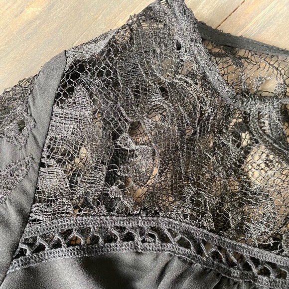 BB DAKOTA | Lace Yoke Keyhole Smocked Blouse - Picture 8 of 9